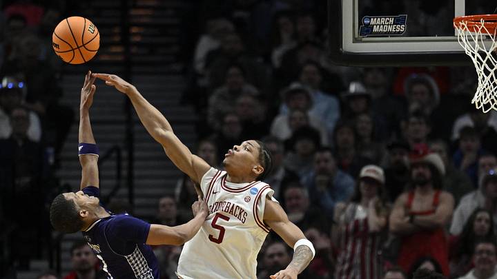 Mar 21, 2026; Portland, OR, USA; High Point Panthers guard Rob Martin (3) shoots against Arkansas Razorbacks guard Darius Acuff Jr. (5) in the second half during a second round game of the men's 2026 NCAA Tournament at Moda Center. Mandatory Credit: Troy Wayrynen-Imagn Images Mar 21, 2026; Portland, OR, USA; High Point Panthers guard Rob Martin (3) shoots against Arkansas Razorbacks guard Darius Acuff Jr. (5) in the second half during a second round game of the men's 2026 NCAA Tournament at Moda Center. Mandatory Credit: Troy Wayrynen-Imagn Images