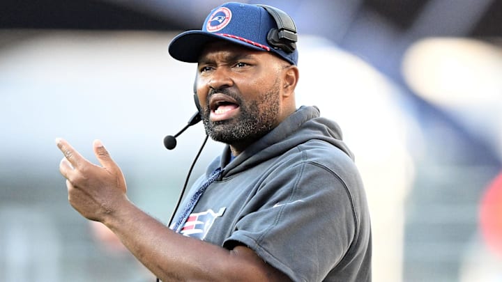 Oct 27, 2024; Foxborough, Massachusetts, USA; New England Patriots head coach Jerod Mayo calls a play against the New York Jets during the second half at Gillette Stadium. Mandatory Credit: Brian Fluharty-Imagn Images Oct 27, 2024; Foxborough, Massachusetts, USA; New England Patriots head coach Jerod Mayo calls a play against the New York Jets during the second half at Gillette Stadium. Mandatory Credit: Brian Fluharty-Imagn Images