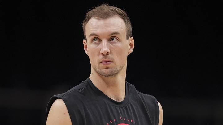 Atlanta Hawks guard Luke Kennard (3) warms up on the court prior to the game against the Minnesota Timberwolves at State Farm Arena on December 31, 2025.