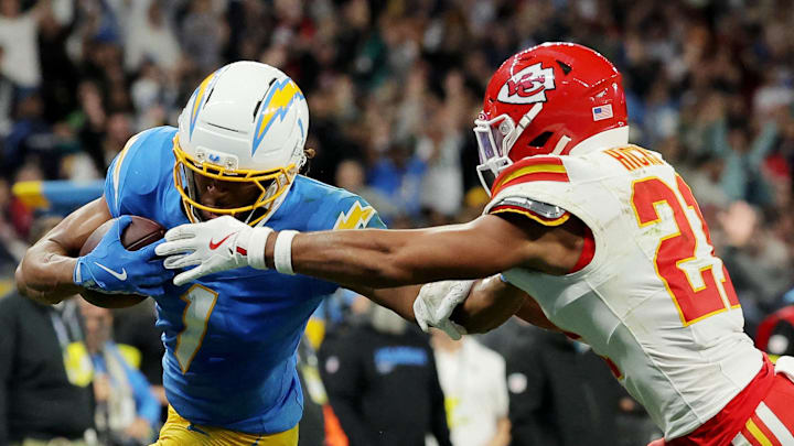 [US, Mexico & Canada customers only] Sep 5, 2025; Sao Paulo, BRAZIL; Los Angeles Chargers wide receiver Quentin Johnston (1) runs against Kansas City Chiefs safety Jaden Hicks (21) before scoring a touchdown in the second half during a NFL game at Corinthians Arena. Mandatory Credit: Amanda Perobelli/Reuters via Imagn Images | Amanda Perobelli/Reuters via Imagn Images