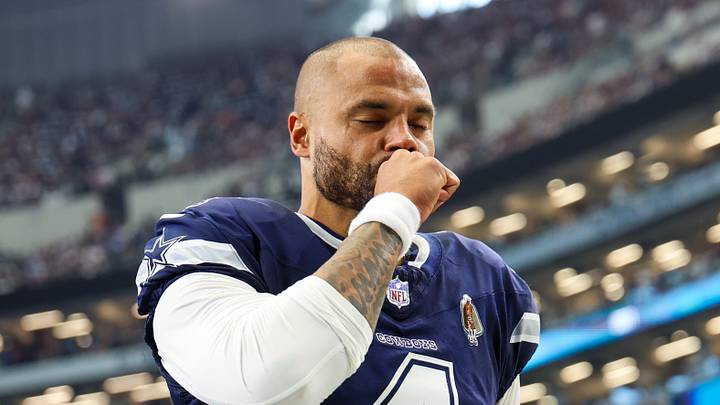 Dallas Cowboys quarterback Dak Prescott (4) 
