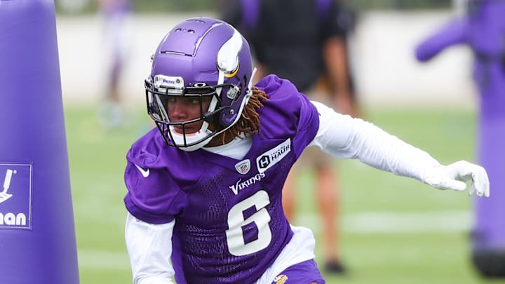 Minnesota Vikings safety Lewis Cine