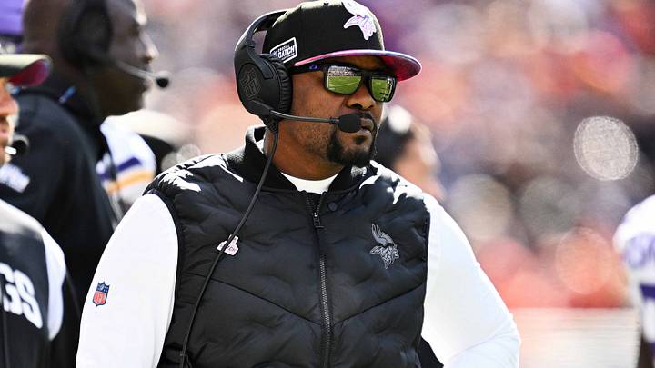 Brian Flores won't have to face Dolphins RB De'Von Achane in Week 4, and here's how the Vikings' DC needs to capitalize. Brian Flores won't have to face Dolphins RB De'Von Achane in Week 4, and here's how the Vikings' DC needs to capitalize.
