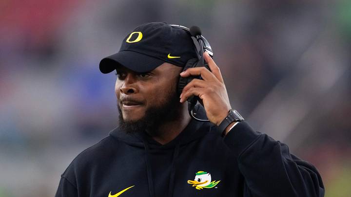 Jan 1, 2024; Glendale, AZ, USA; Oregon Ducks offensive line coach A'Lique Terry against the Liberty Flames during the 2024 Fiesta Bowl at State Farm Stadium. Mandatory Credit: Mark J. Rebilas-USA TODAY Sports Jan 1, 2024; Glendale, AZ, USA; Oregon Ducks offensive line coach A'Lique Terry against the Liberty Flames during the 2024 Fiesta Bowl at State Farm Stadium. Mandatory Credit: Mark J. Rebilas-USA TODAY Sports