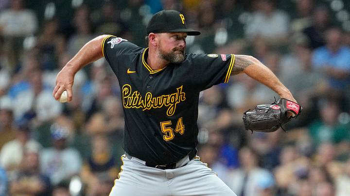 Aug 4, 2026; Milwaukee, Wisconsin, USA; Pittsburgh Pirates pitcher Kirby Yates (54) delivers a pitch against the Milwaukee Brewers in the eighth inning at American Family Field. Mandatory Credit: Michael McLoone-Imagn Images Aug 4, 2026; Milwaukee, Wisconsin, USA; Pittsburgh Pirates pitcher Kirby Yates (54) delivers a pitch against the Milwaukee Brewers in the eighth inning at American Family Field. Mandatory Credit: Michael McLoone-Imagn Images