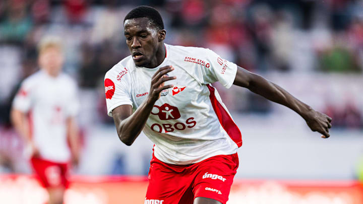 Fallou Fall spielt in Norwegen für Fredrikstad Fallou Fall spielt in Norwegen für Fredrikstad