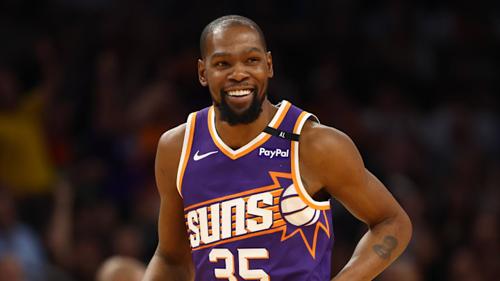 Mar 24, 2025; Phoenix, Arizona, USA; Phoenix Suns forward Kevin Durant (35) against the Milwaukee Bucks at Footprint Center. Mandatory Credit: Mark J. Rebilas-Imagn Images
