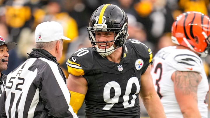 Pittsburgh Steelers linebacker T.J. Watt (90) exchanges words with a referee after being flagged for roughing the passer in the second quarter of the NFL Week 11 game between the Pittsburgh Steelers and the Cincinnati Bengals at Acrisure Stadium in Pittsburgh on Sunday, Nov. 16, 2025. The Steelers led 10-6 at halftime.