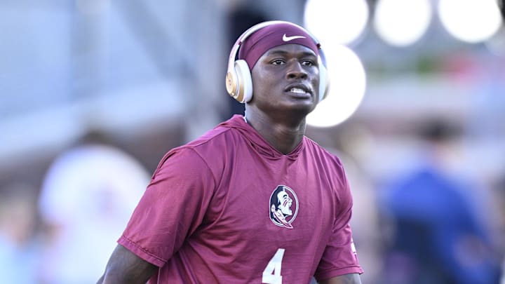 Sep 28, 2024; Dallas, Texas, USA; Florida State Seminoles defensive back Charles Lester III (4) before the game between the Southern Methodist Mustangs and the Florida State Seminoles at Gerald J. Ford Stadium. Mandatory Credit: Jerome Miron-Imagn Images Sep 28, 2024; Dallas, Texas, USA; Florida State Seminoles defensive back Charles Lester III (4) before the game between the Southern Methodist Mustangs and the Florida State Seminoles at Gerald J. Ford Stadium. Mandatory Credit: Jerome Miron-Imagn Images