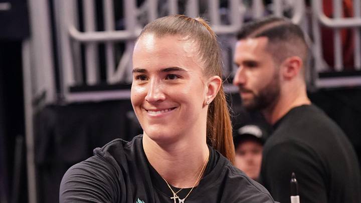 Jun 28, 2026; San Francisco, California, USA;  New York Liberty guard Sabrina Ionescu (20) signs autographs for fans before the Golden State Valkyries game at Chase Center. Mandatory Credit: David Gonzales-Imagn Images