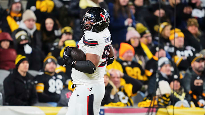 The Houston Texans defense put two touchdowns on the board against the Pittsburgh Steelers on Monday night