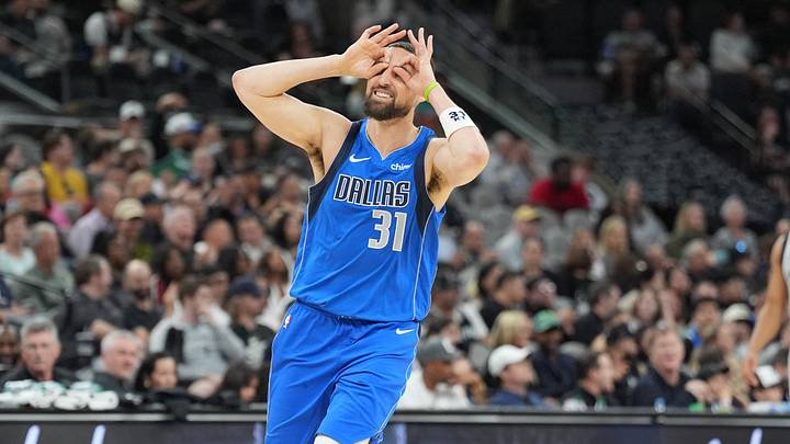 Dallas Mavericks guard Klay Thompson (31) celebrates (Mandatory Credit: Daniel Dunn-Imagn Images)