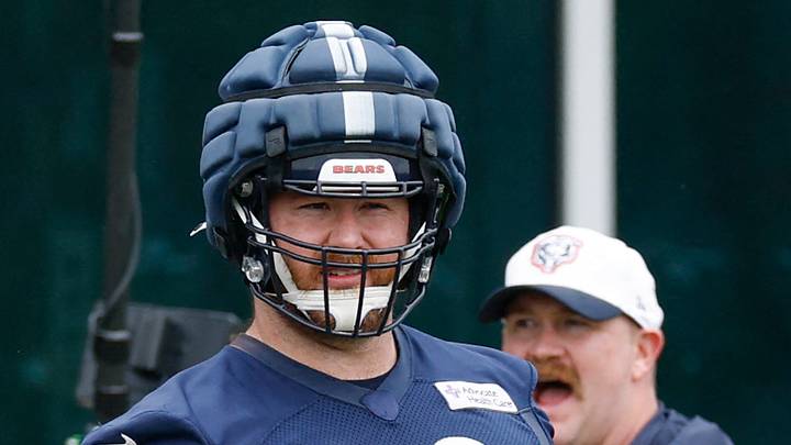 Chicago Bears guard Joe Thuney 