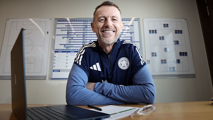 Leicester City unveil new manager Gary Rowett