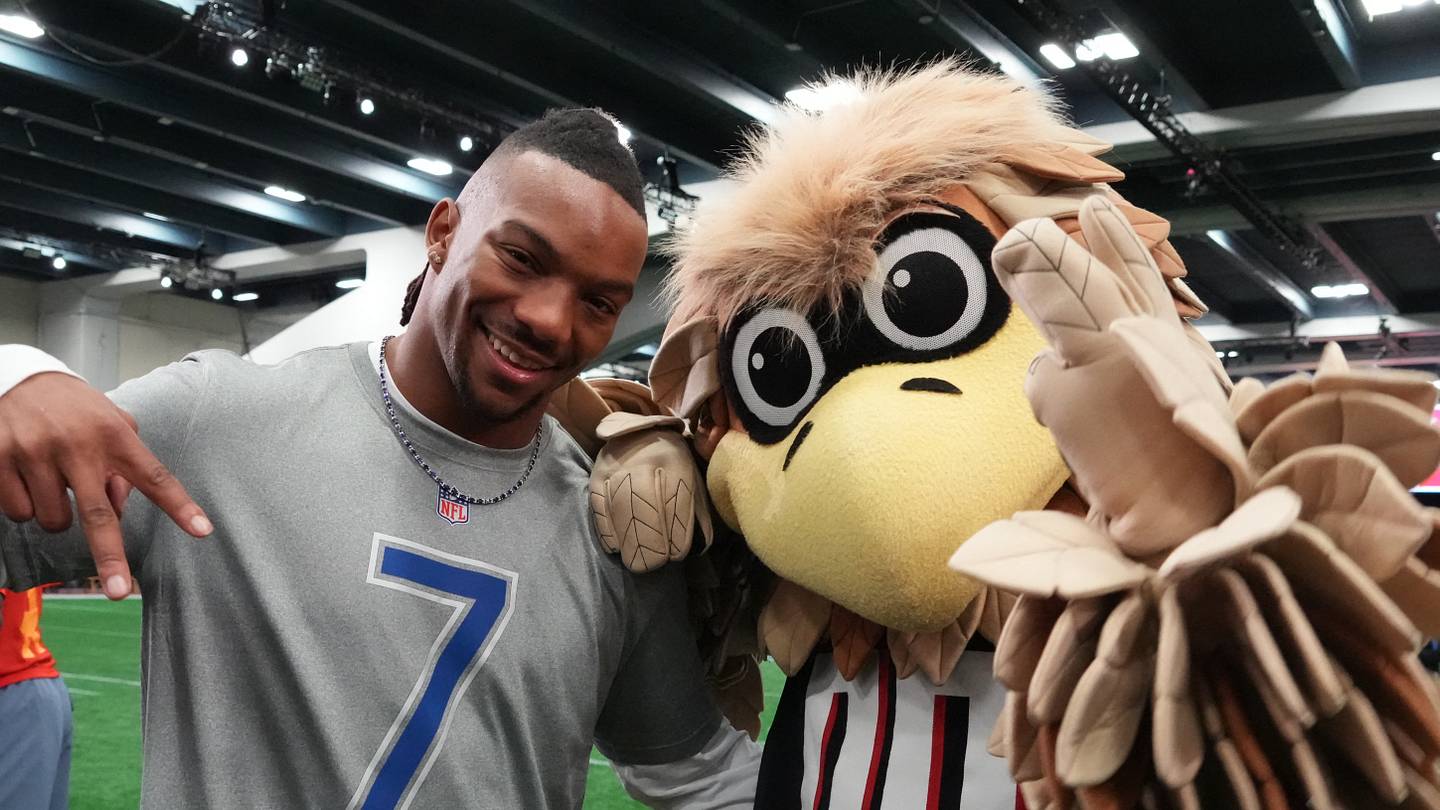 Players Weigh In On Bijan Robinson / Atlanta Falcons Contract Dispute