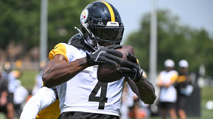 Jul 25, 2025; Pittsburgh, PA, USA; Pittsburgh Steelers wide receiver DK Metcalf (4) participates in drills during training camp at Saint Vincent College.