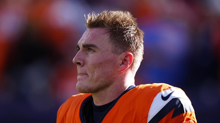 Denver Broncos quarterback Bo Nix warms up before a game against the Green Bay Packers at Empower Field at Mile High. Denver Broncos quarterback Bo Nix warms up before a game against the Green Bay Packers at Empower Field at Mile High.