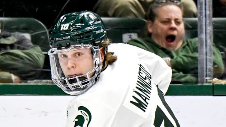 Michigan State's Tommi MŠnnistš moves the puck against Minnesota during the third period on Friday, Jan. 23, 2026, at Munn Ice Arena in East Lansing.