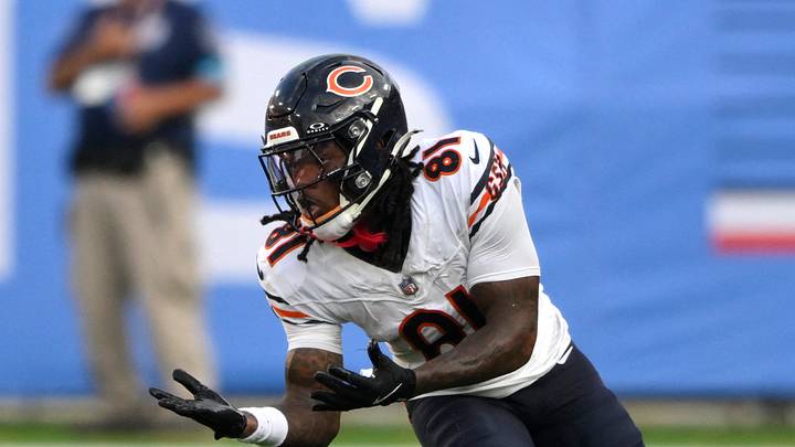 Chicago Bears wide receiver Zavion Thomas (81) Chicago Bears wide receiver Zavion Thomas (81)