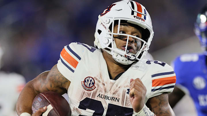 Jarquez Hunter lifted the Auburn football out of their losing ways against Kentucky