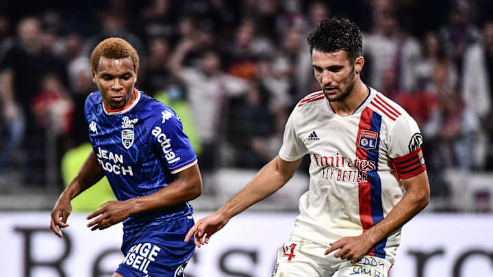 Incertitude sur la présence ou non de Leo Dubois en tant que titulaire.