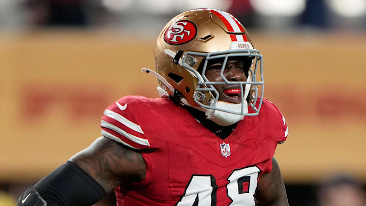 San Francisco 49ers linebacker Tatum Bethune San Francisco 49ers linebacker Tatum Bethune