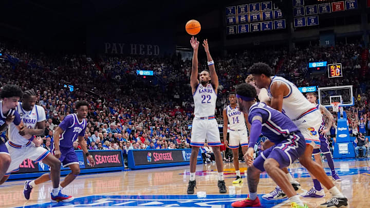 Jan 6, 2026; Lawrence, Kansas, USA; Kansas Jayhawks guard Darryn Peterson (22) shoots a free throw to tie the game against the TCU Horned Frogs during the second half of the game at Allen Fieldhouse. Mandatory Credit: Denny Medley-Imagn Images Jan 6, 2026; Lawrence, Kansas, USA; Kansas Jayhawks guard Darryn Peterson (22) shoots a free throw to tie the game against the TCU Horned Frogs during the second half of the game at Allen Fieldhouse. Mandatory Credit: Denny Medley-Imagn Images