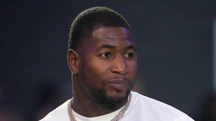 Jonnu Smith of the Miami Dolphins