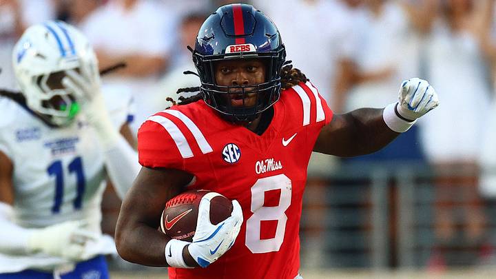Ole Miss Rebels tight end Dae'Quan Wright (8) runs after a catch during the first quarter against the Georgia State Panthers at Vaught-Hemingway Stadium. Ole Miss Rebels tight end Dae'Quan Wright (8) runs after a catch during the first quarter against the Georgia State Panthers at Vaught-Hemingway Stadium.