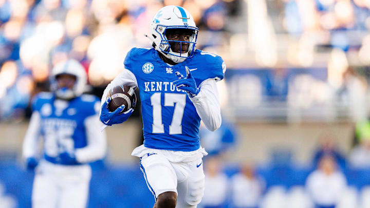 Kentucky wide receiver Hardley Gilmore carries the ball against Murray State on Nov. 16, 2024.