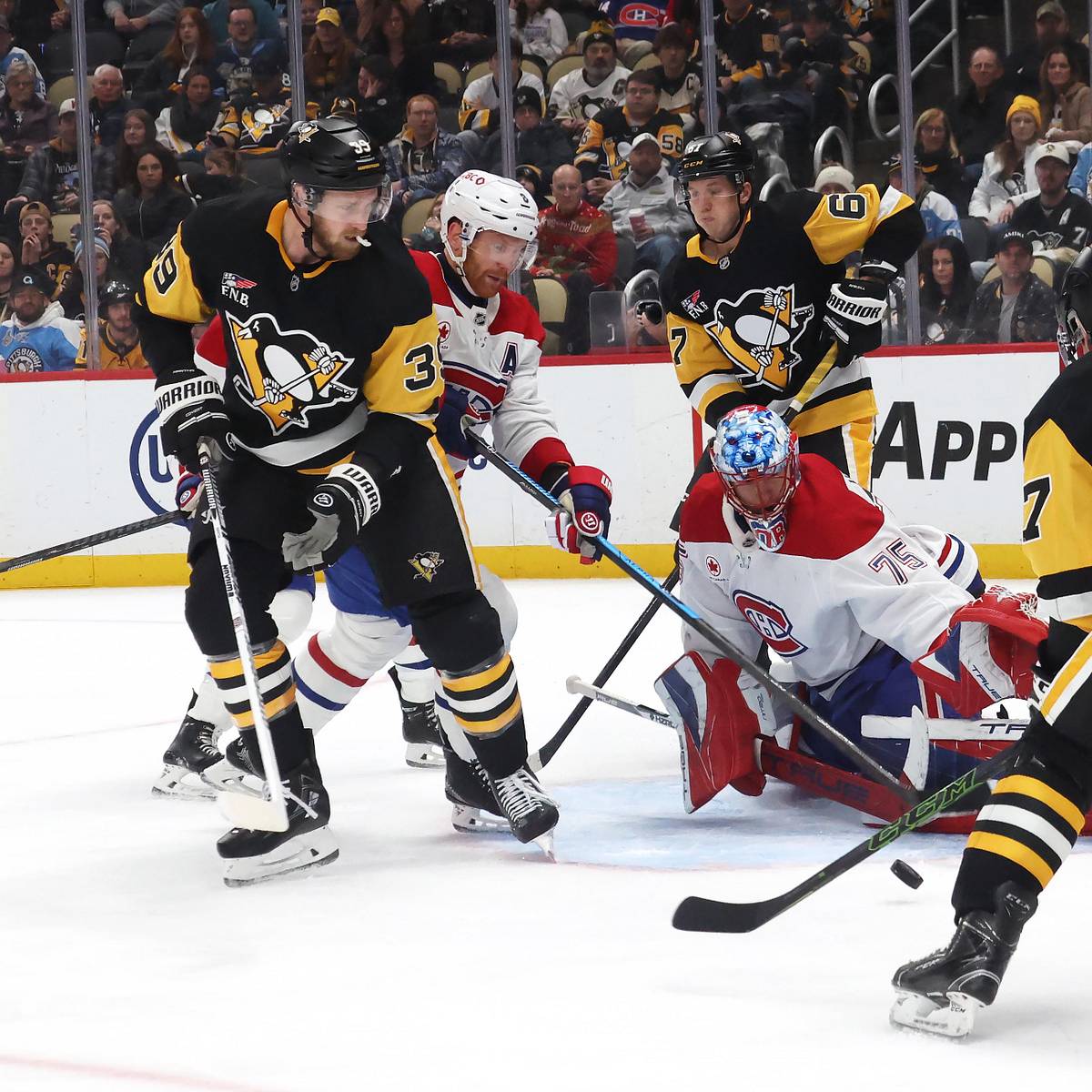 Sidney Crosby attacking the Montreal net for Pittsburgh