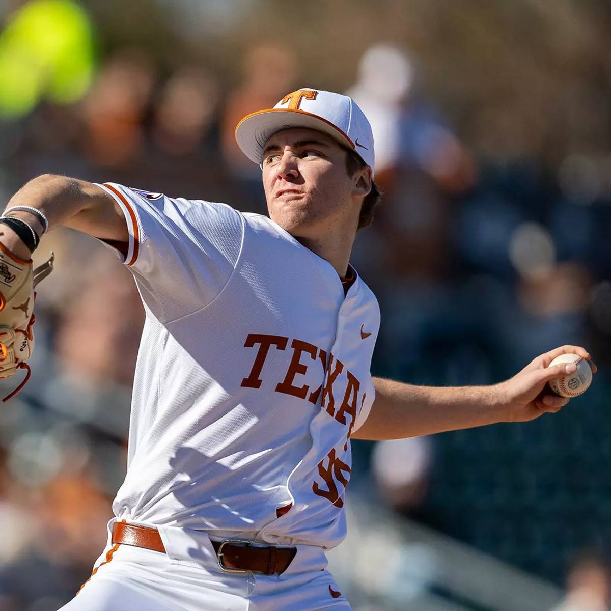 Dylan Volantis pitching for Texas