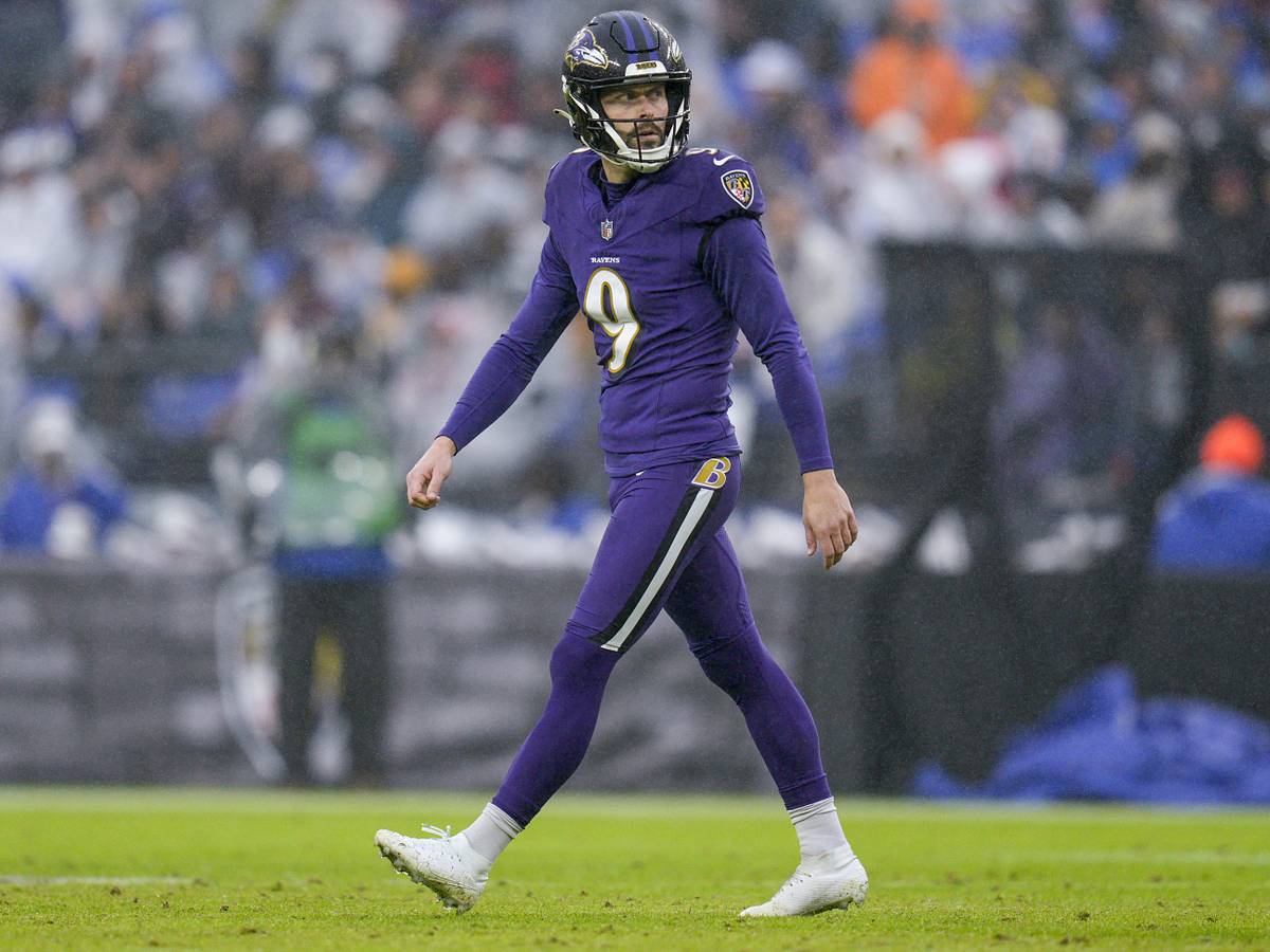 Justin Tucker in his Baltimore Ravens uniform during a 2023 game