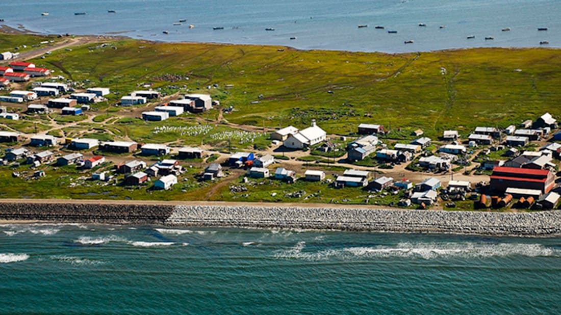 Shishmaref- Erin via Wikimedia Commons // CC BY 2.0 