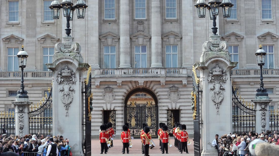 The Intruder In Queen Elizabeth Ii S Bedroom Mental Floss