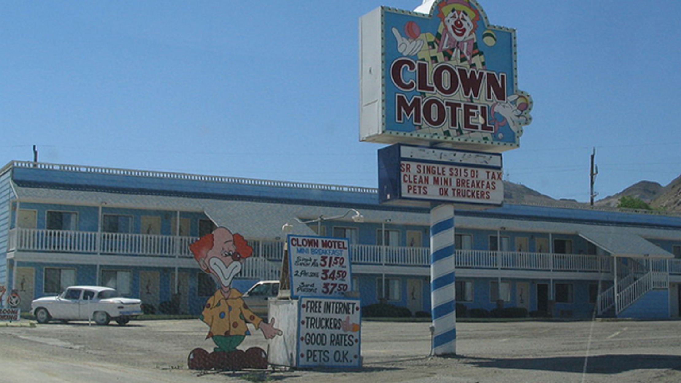 Afraid Of Clowns Don T Visit This Nevada Motel Mental Floss