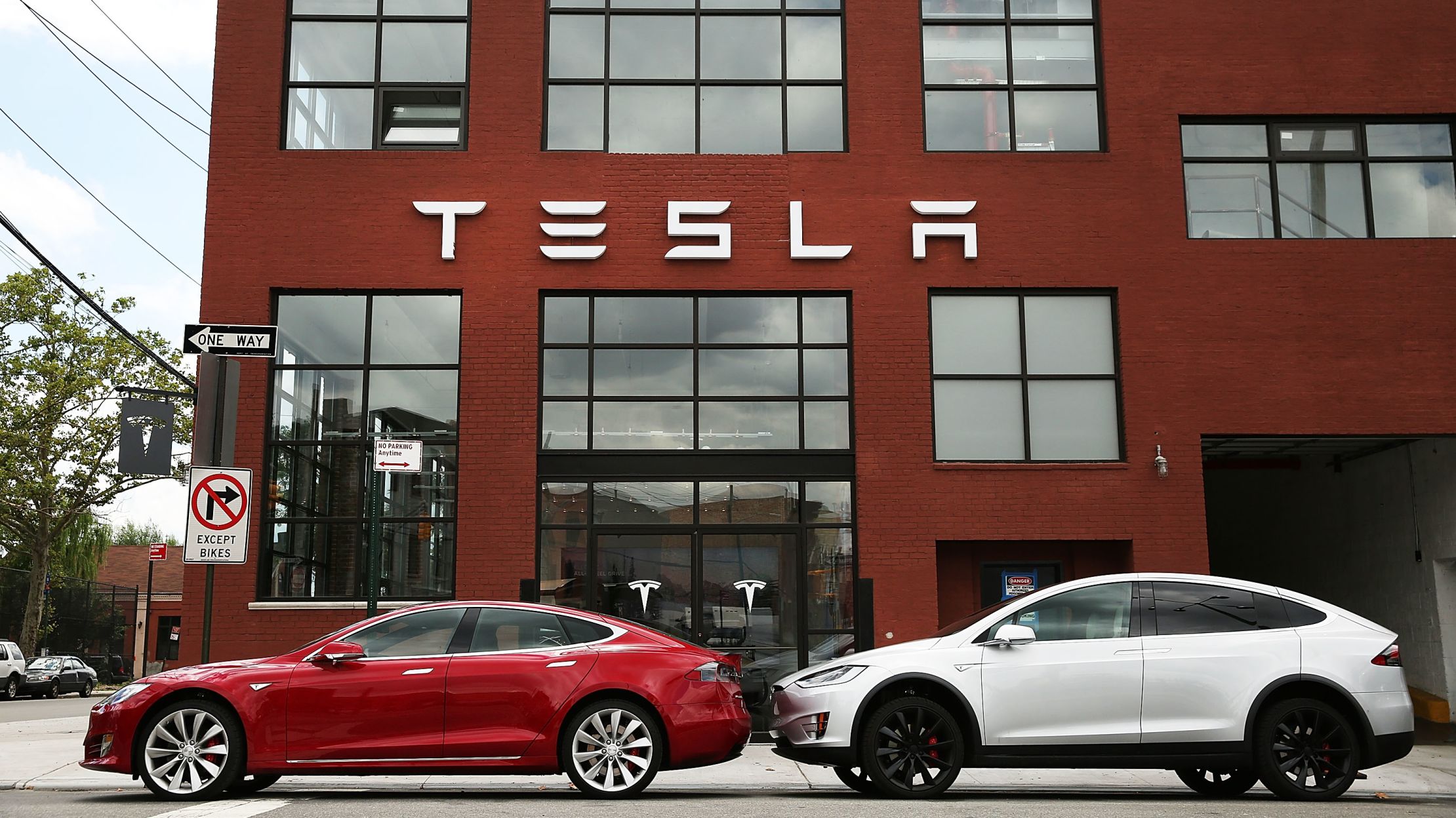 10 Things You May Not Know About Tesla Motors | Mental Floss