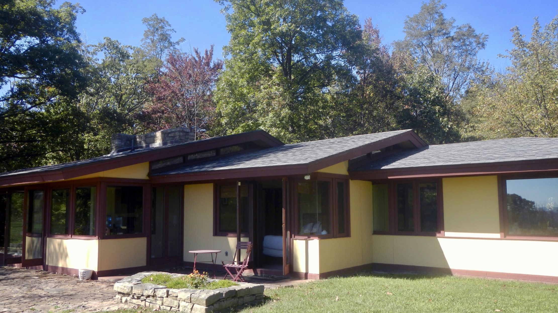 The Pennsylvania Resort Where You Can Rent A Frank Lloyd Wright House Mental Floss