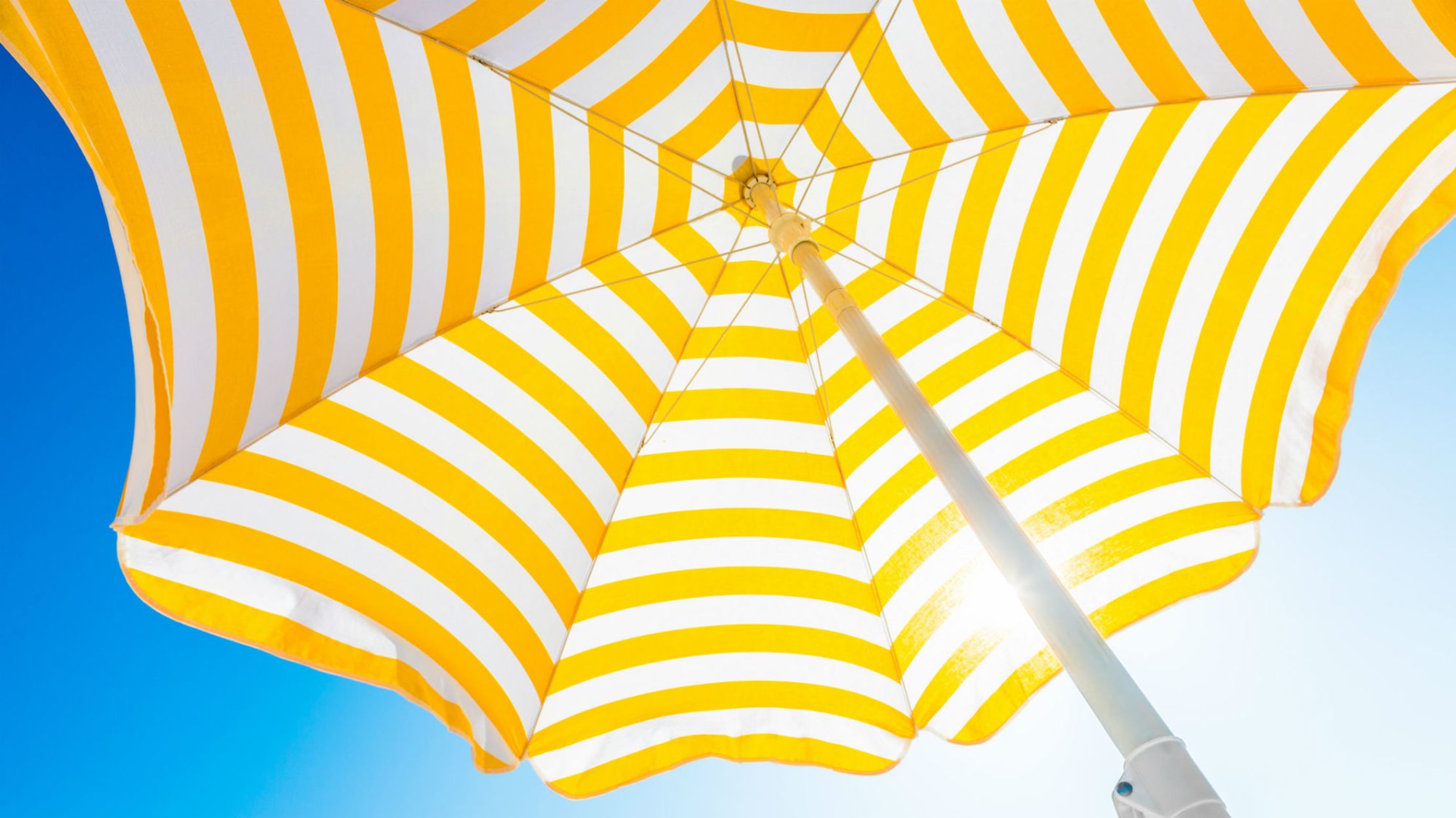 The Brilliant $20 Gadget That Will Keep Your Beach Umbrella Firmly Anchored in the Sand | Mental