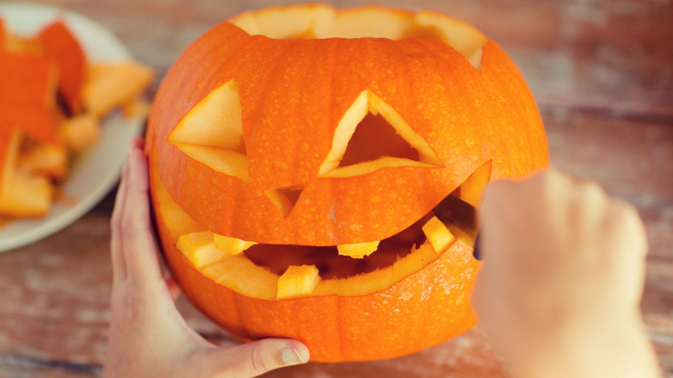 How to Carve a Pumpkin—And Not Injure Yourself in the Process Mental