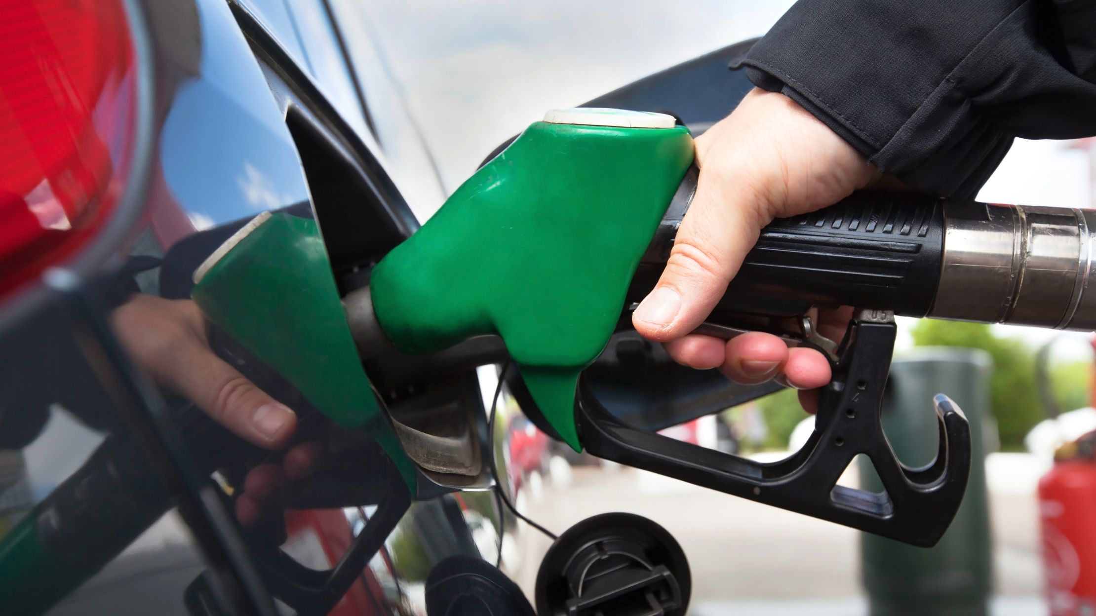 These Are the Best and Worst Days to Buy Gas Mental Floss