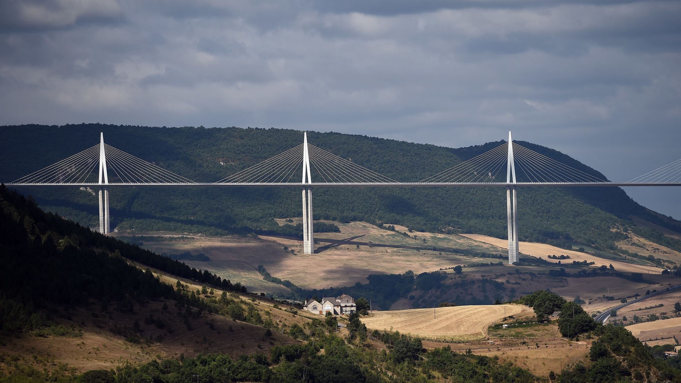 11 Stunning Bridges From Around the World | Mental Floss