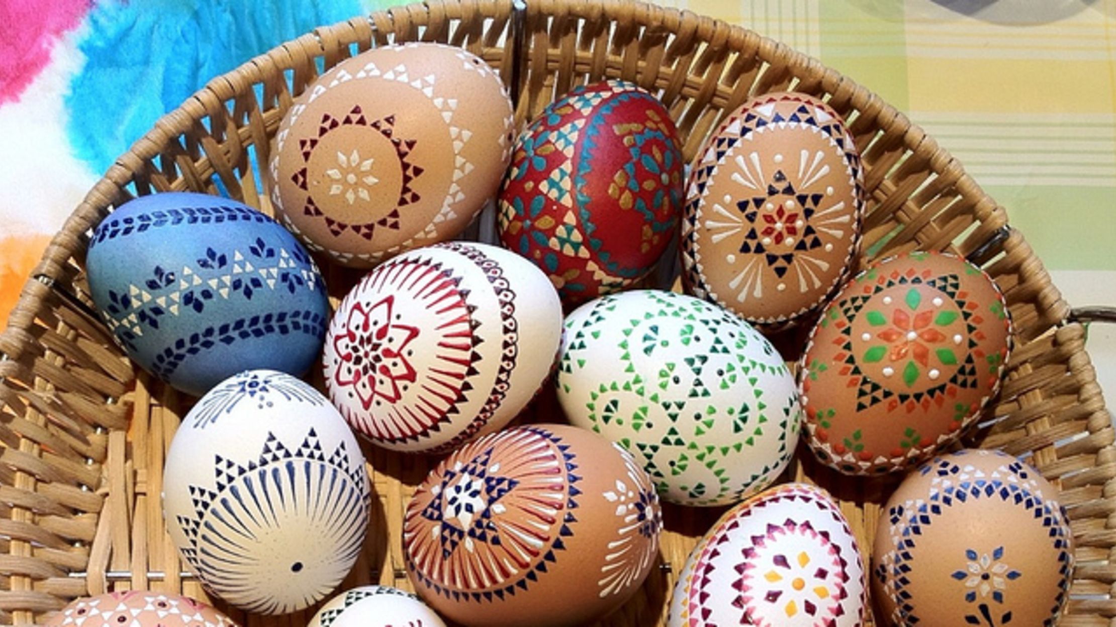 Download 10 Creative Easter Egg Decorating Techniques | Mental Floss