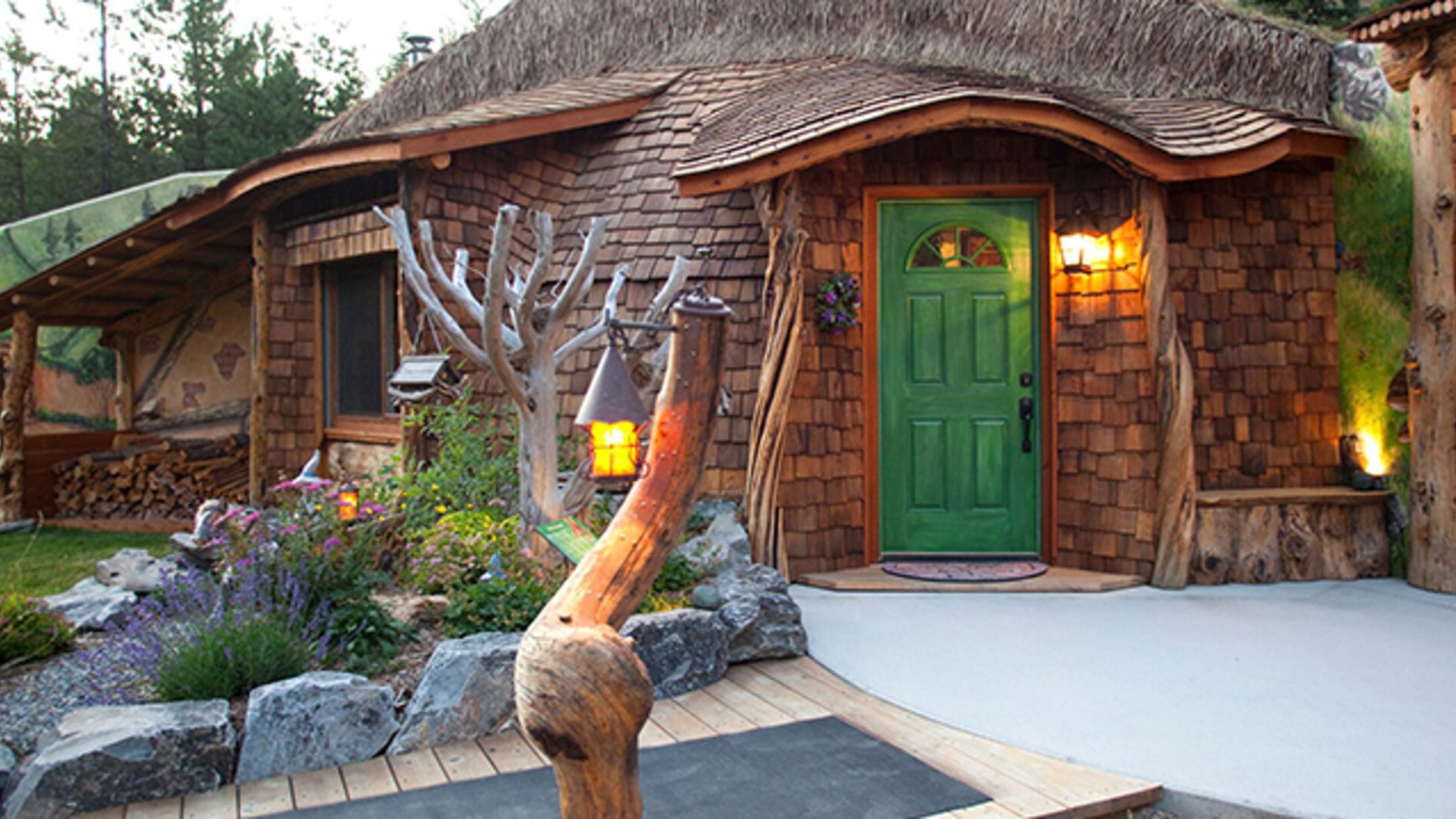 'The Lord of the Rings' Fans Can Now Own Their Very Own Hobbit House