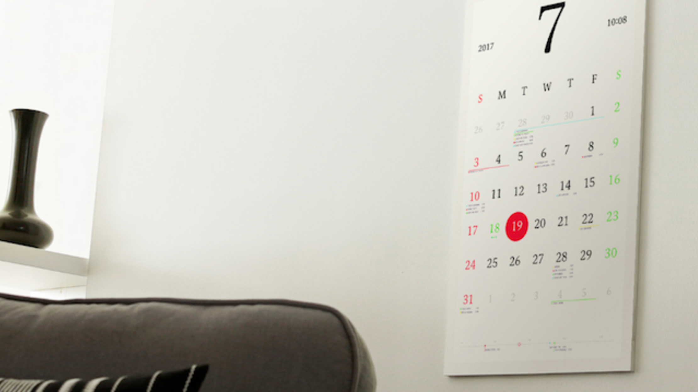 This Smart Wall Calendar Looks Like Paper and Acts Like an App Mental