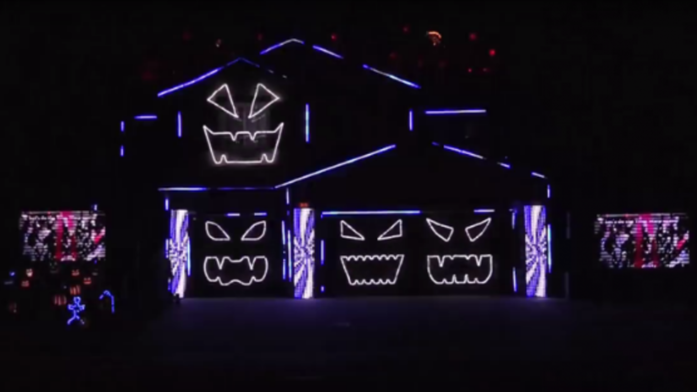 This 'Rocky Horror' House Light Show Wins Halloween | Mental Floss