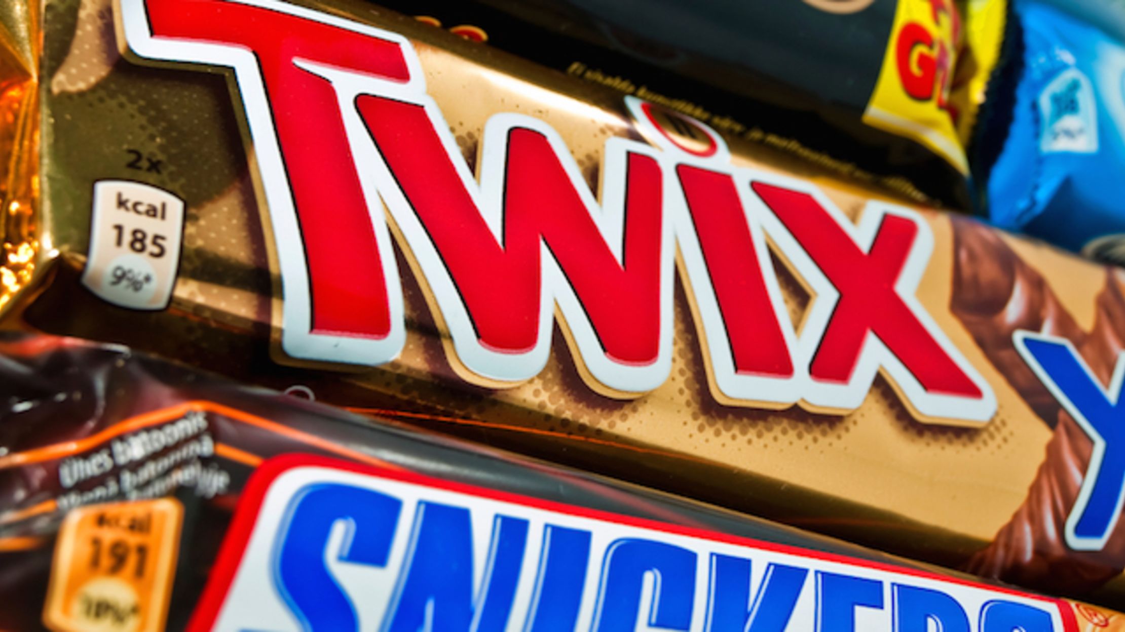 black and white candy bar names