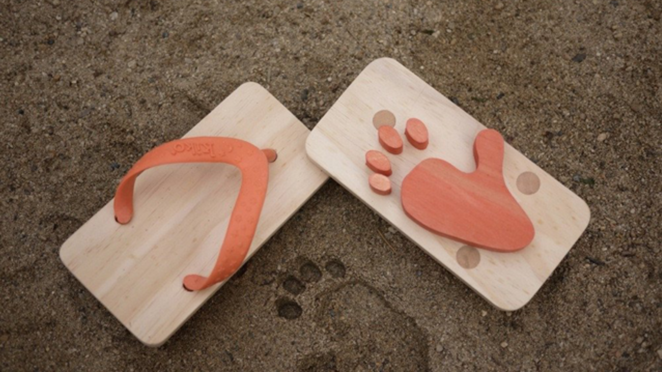 Leave a Trail of Animal Tracks With These Fun FlipFlops Mental Floss