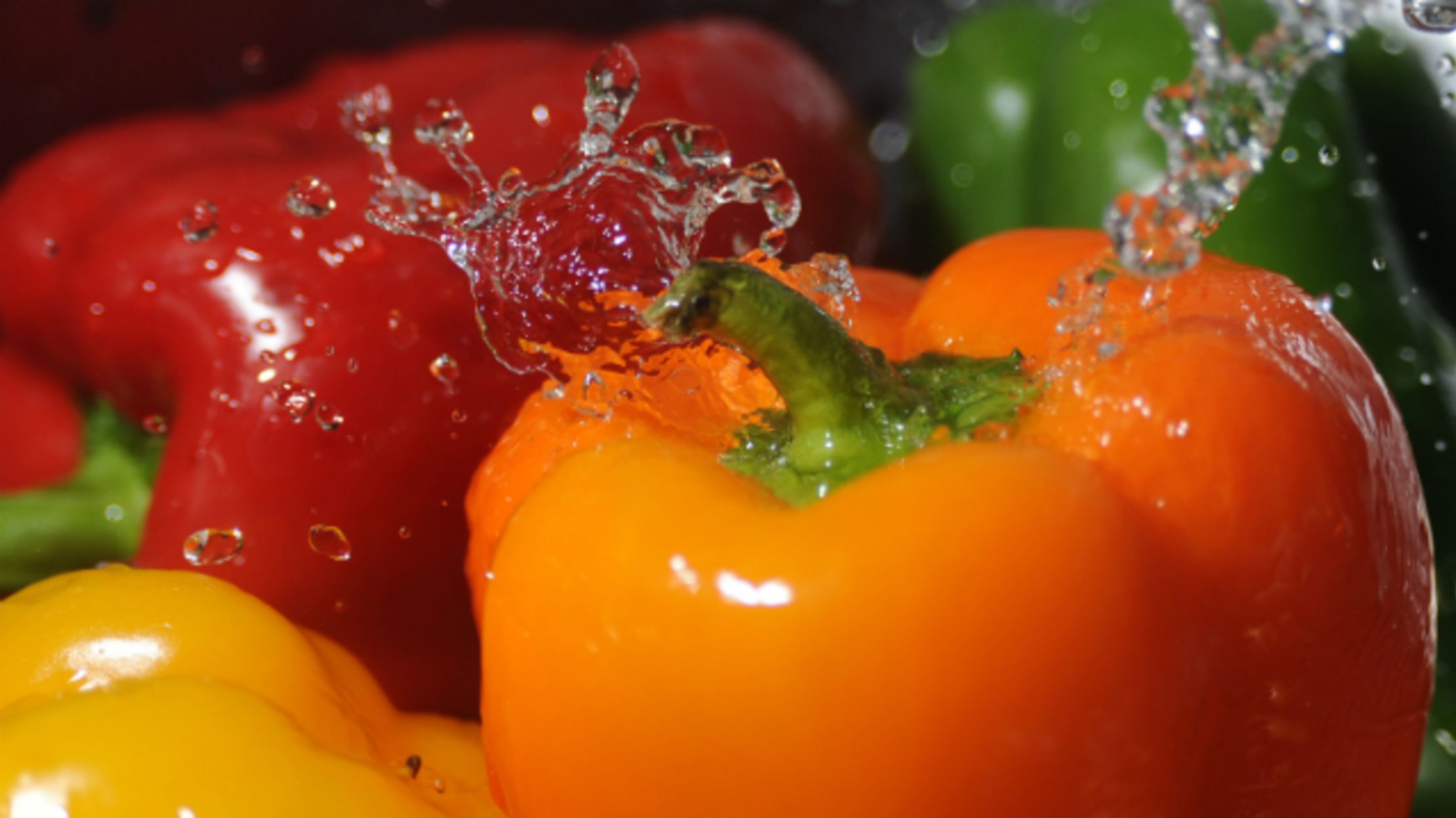 The Chemical Difference Between Red Yellow And Green Bell Peppers Mental Floss
