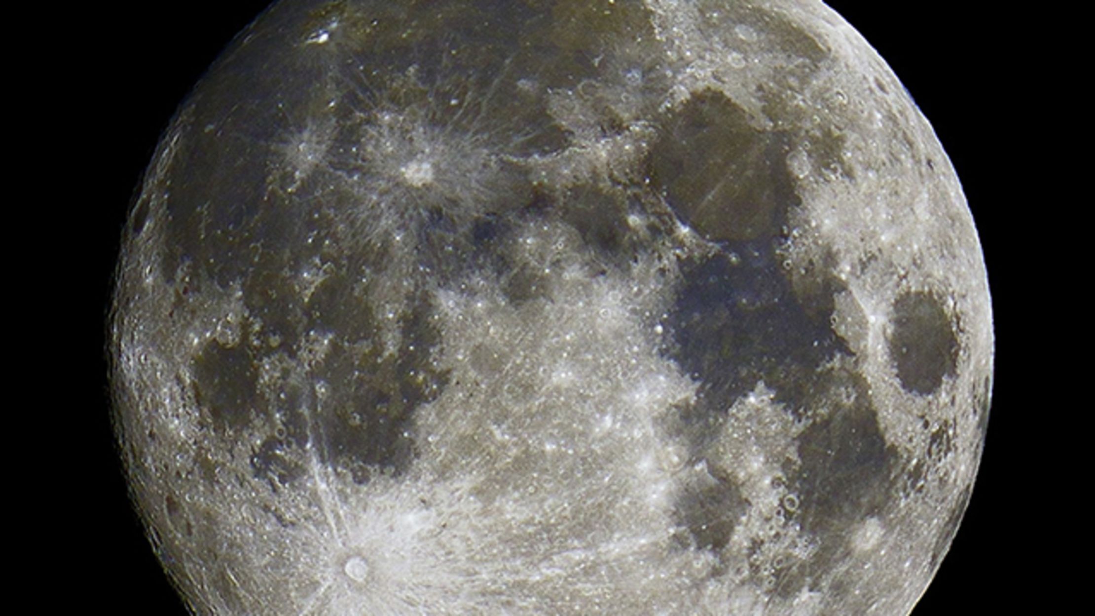 Look Up! 'Once in a Blue Moon' Happens for Real on May 21 | Mental Floss